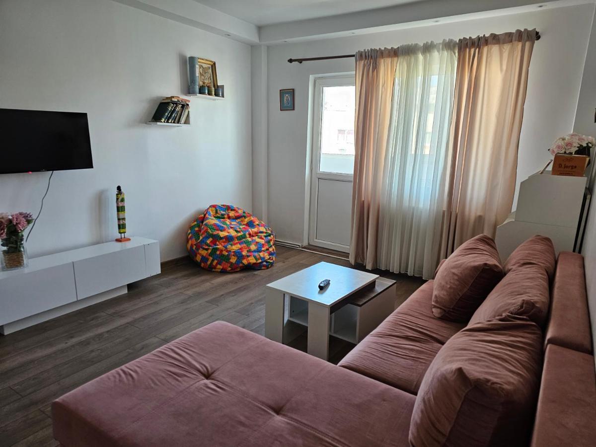 Apartament Near The Park Two Rooms Bukares Bagian luar foto