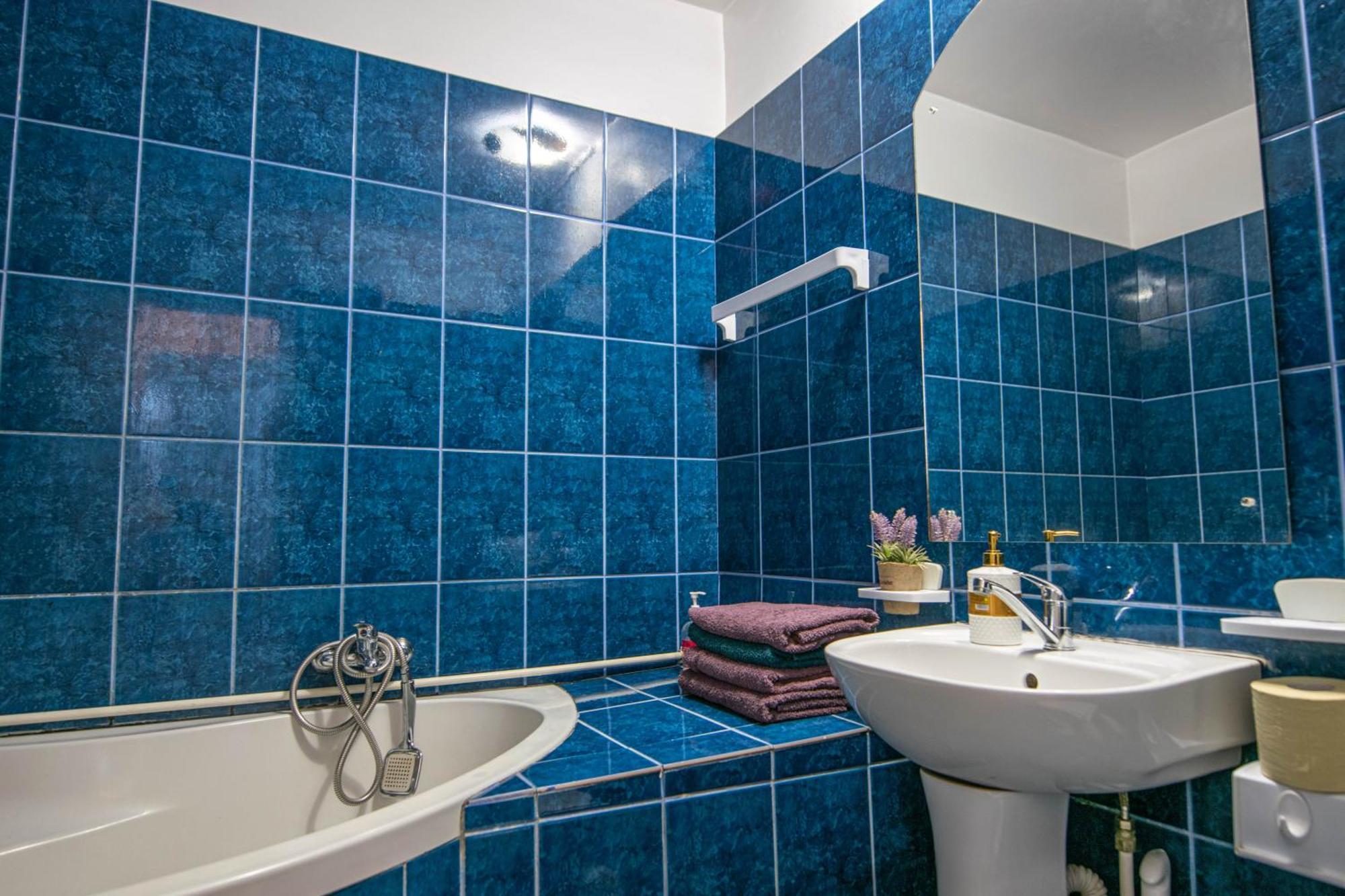 Apartament Near The Park Two Rooms Bukares Bagian luar foto