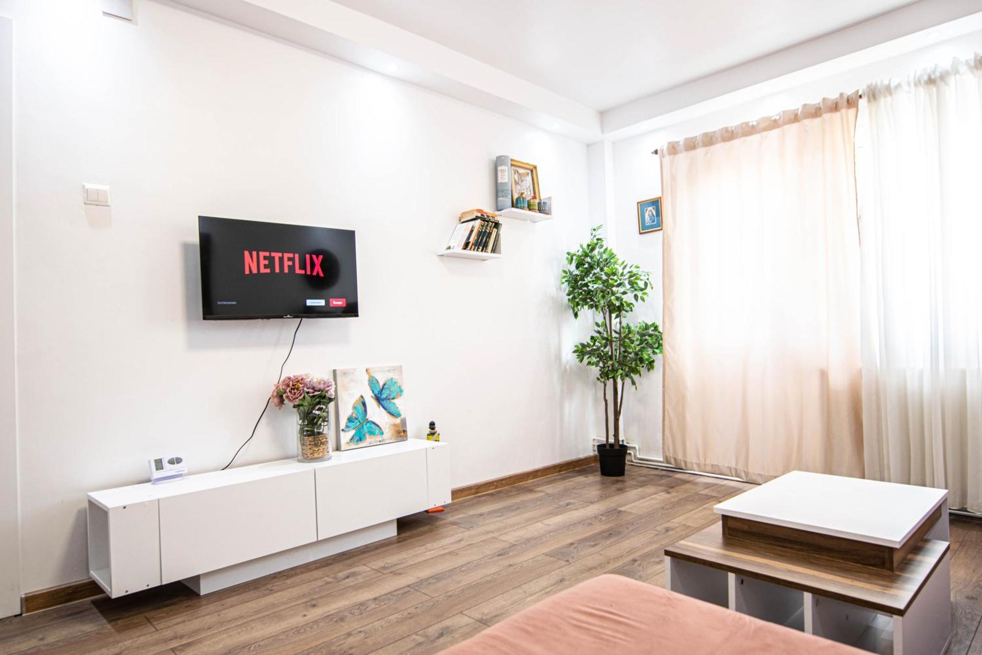 Apartament Near The Park Two Rooms Bukares Bagian luar foto